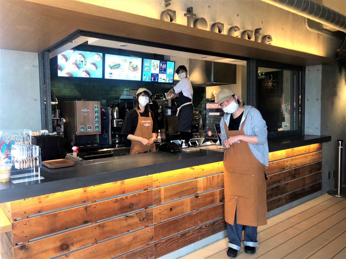 神戸にオープンした劇場型アクアリウム「átoa(アトア)」のカフェで癒されまくり!アートな水族館と合わせて徹底レポート!