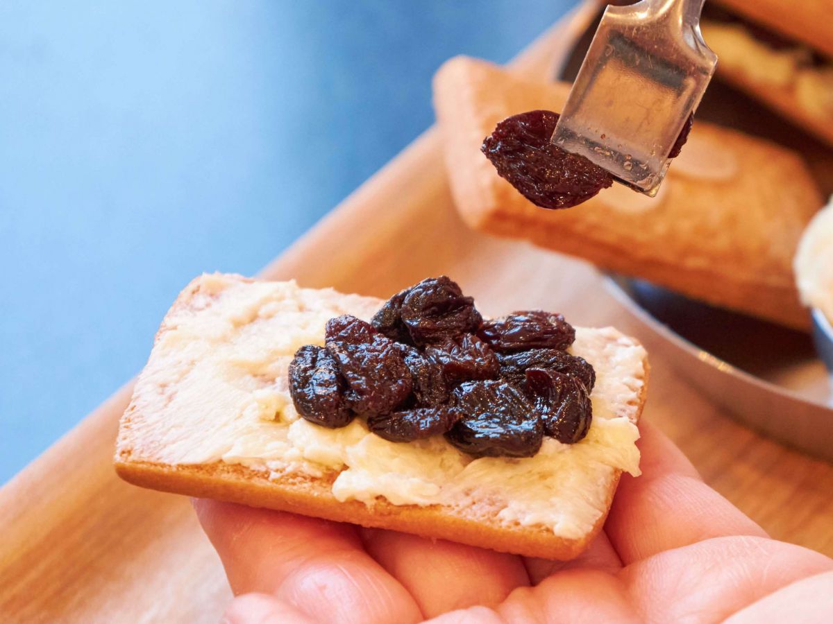 そこにラムレーズンをオン！