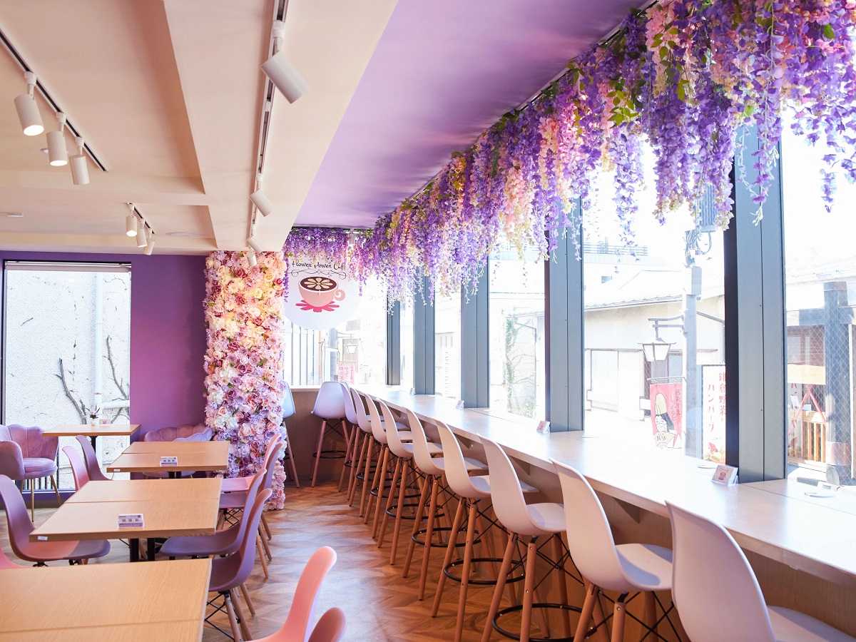 ロンドンのフラワーカフェをイメージしたという店内