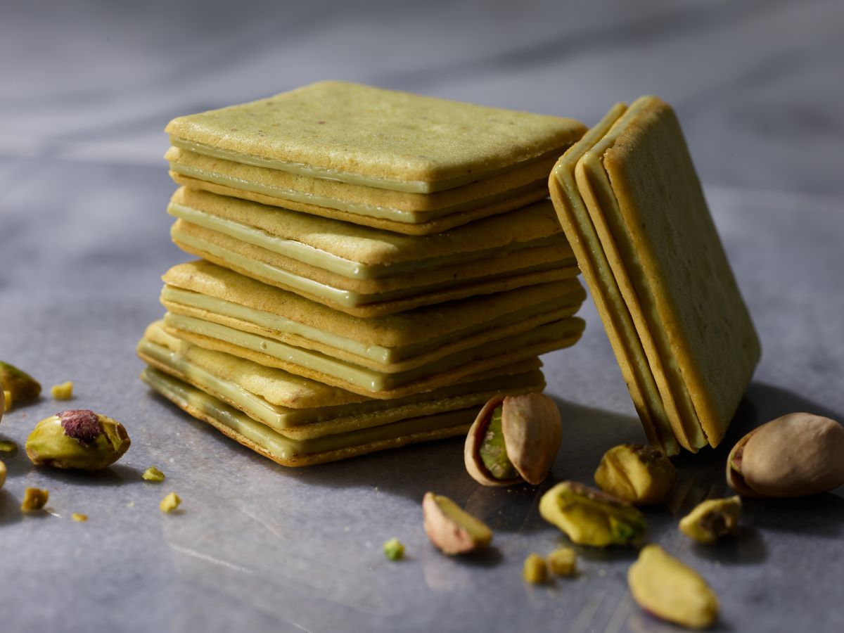 「ピスタチオサンド ピスタチオ＆ピスタチオ」（6枚入り）1296円