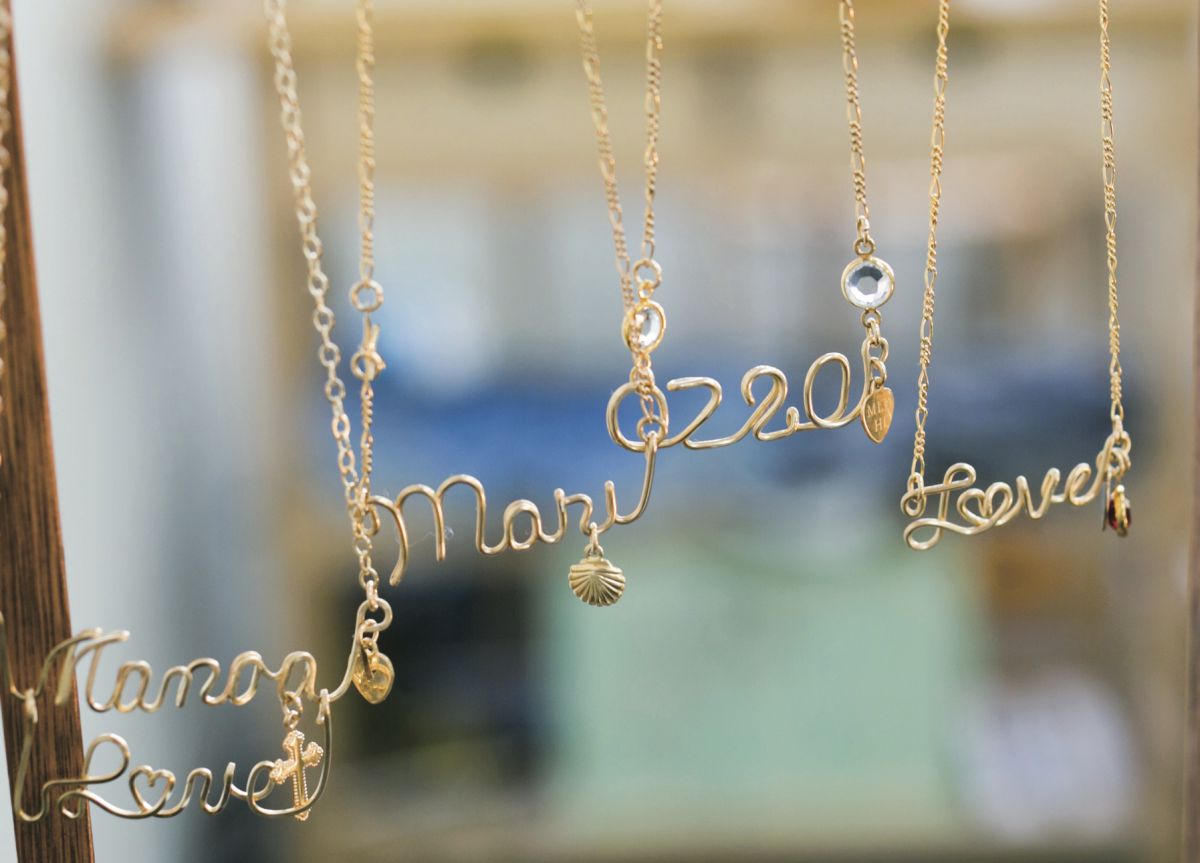 「ネックレス」は$128(14kゴールドフィルド)または$658(14k) 