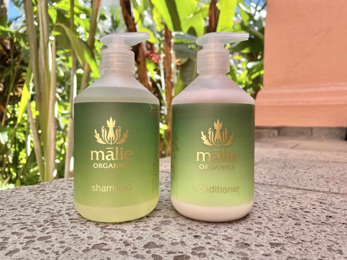 左から「シャンプーコケエ」、「コンディショナーコケエ」各$40