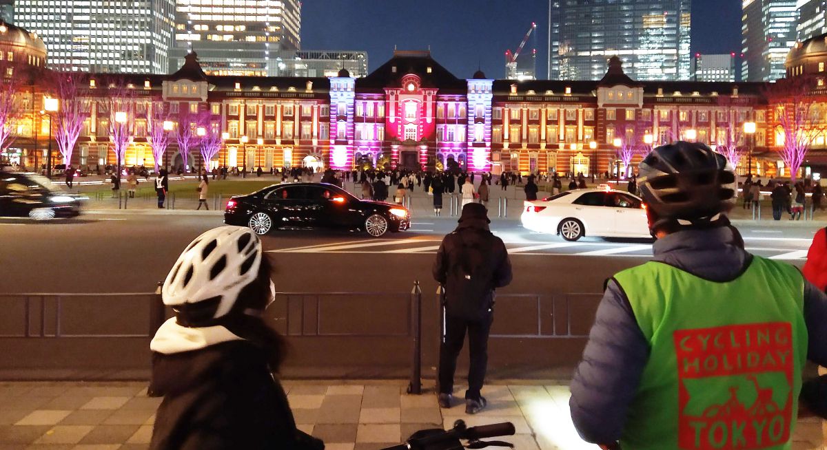 自転車移動なら東京駅前のイルミネーションも気軽に撮れる！