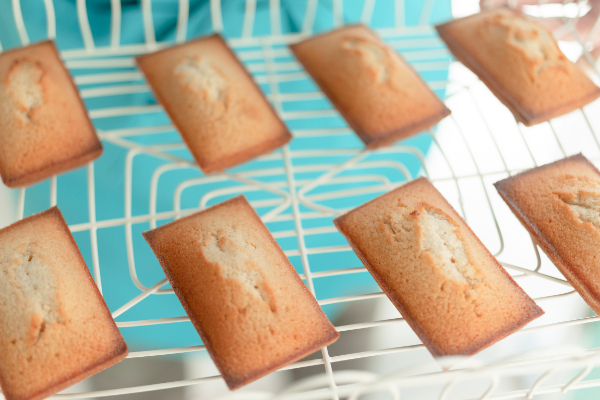 オリジナル焼きたて各205円