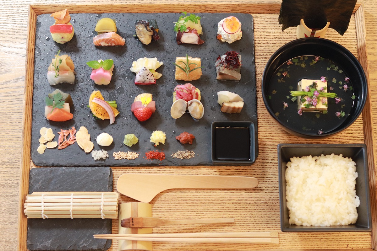 「手織り寿し」3267円