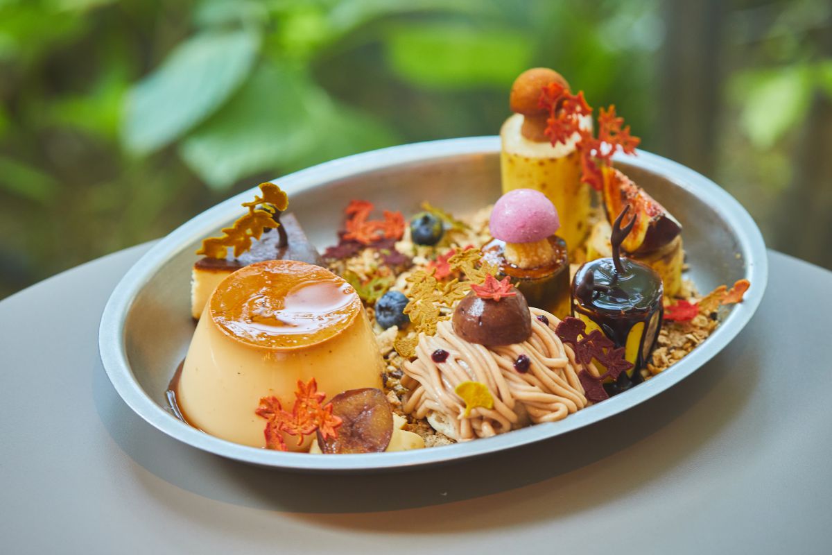 プリン・ア・ラ・モード1800円(写真は2021年秋デザイン)