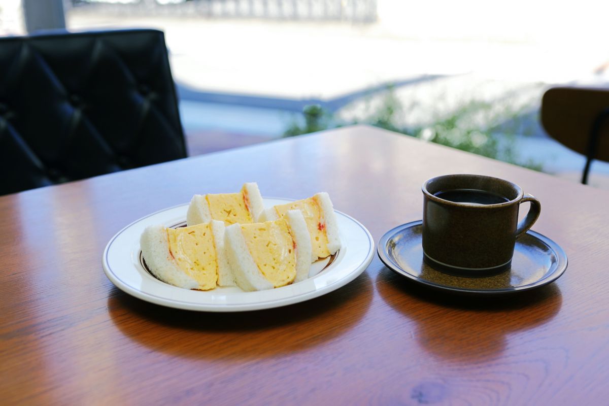 厚焼きタマゴサンド1091円（ドリンク付き）