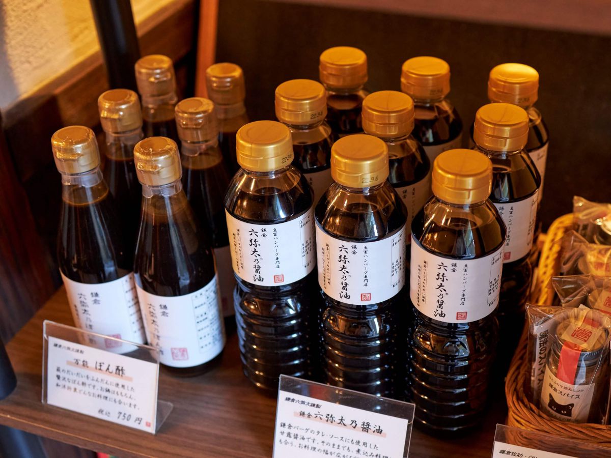 「鎌倉六弥太乃醤油」500ml  600円～ 