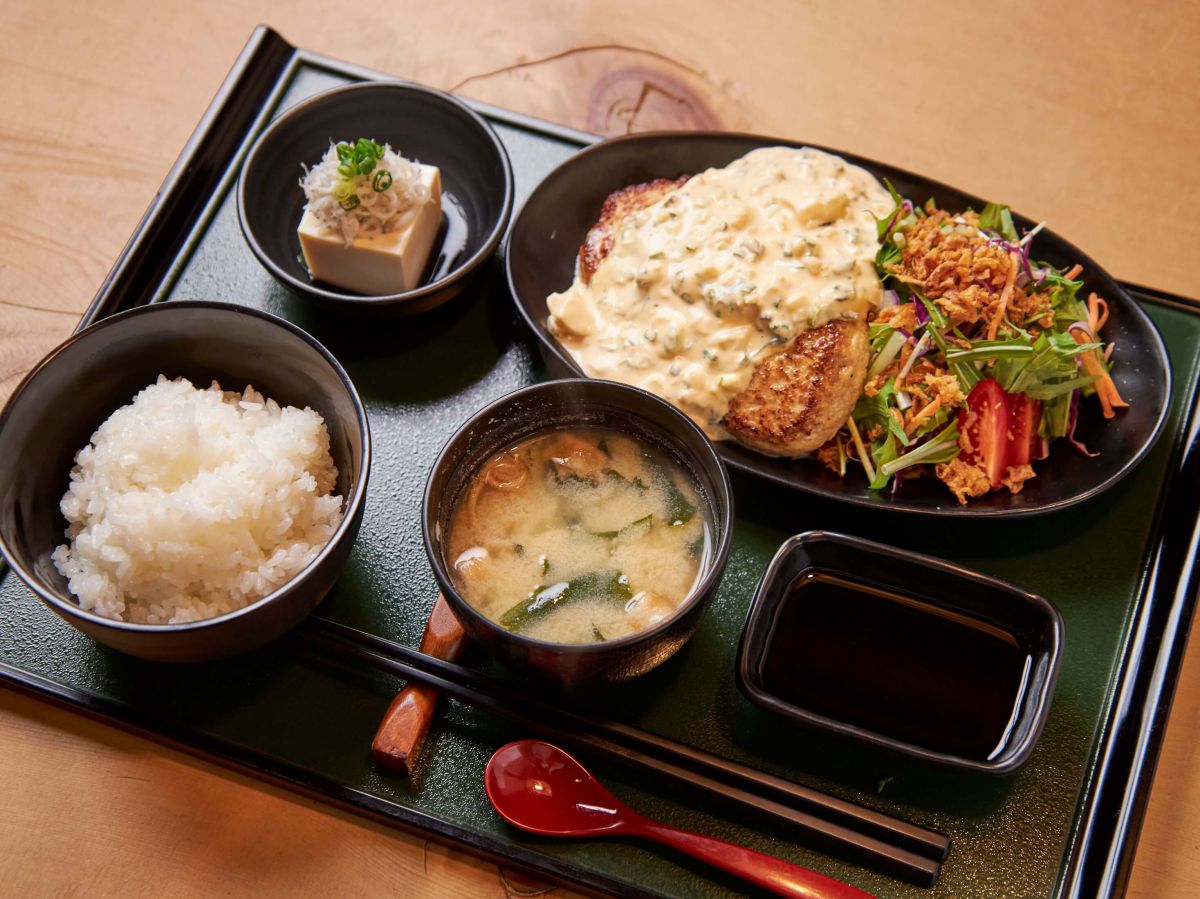 「鎌倉バーグ御膳 和風タルタル」1500円　