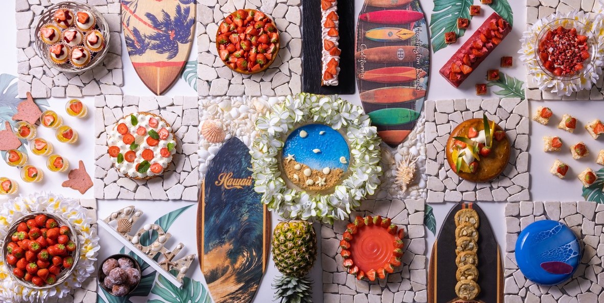 【コンラッド大阪】世界を旅するストロベリースイーツビュッフェ「Travel 2 Strawberries」開催中！