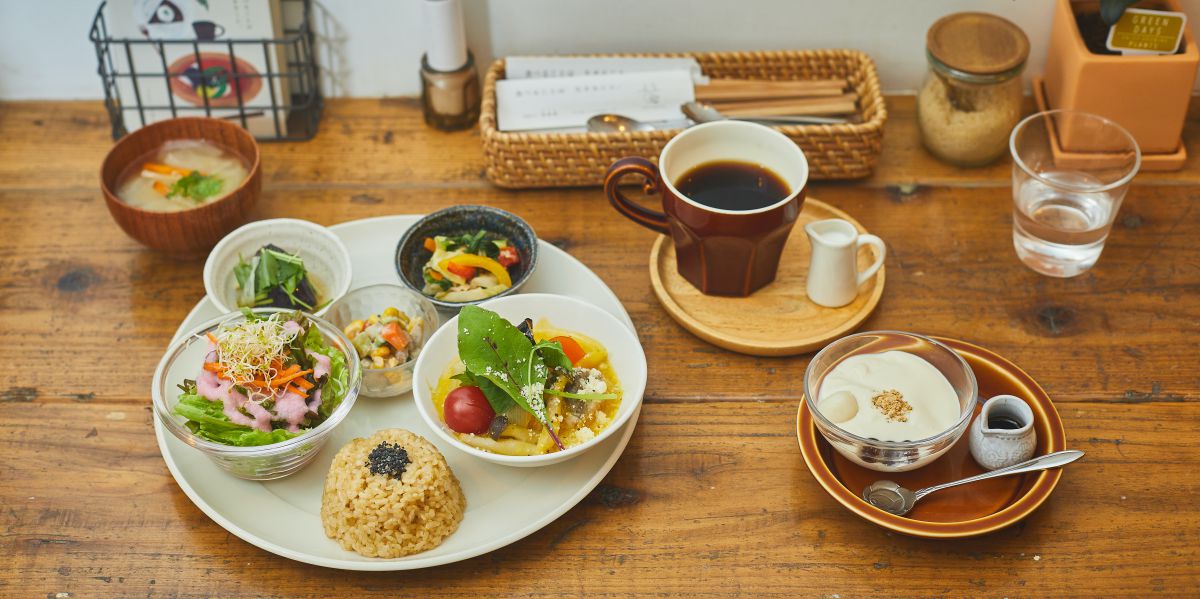 京橋「玄米カフェ 実身美（さんみ）」ヘルシーで優しい味わいの健康ランチ【大阪ごはんカフェ#18】