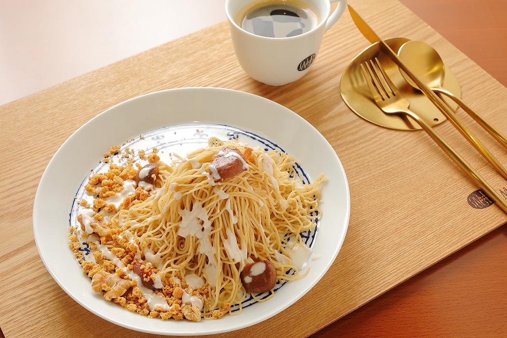 栗モンブラン（イートイン専用、ドリンク付き）　990円