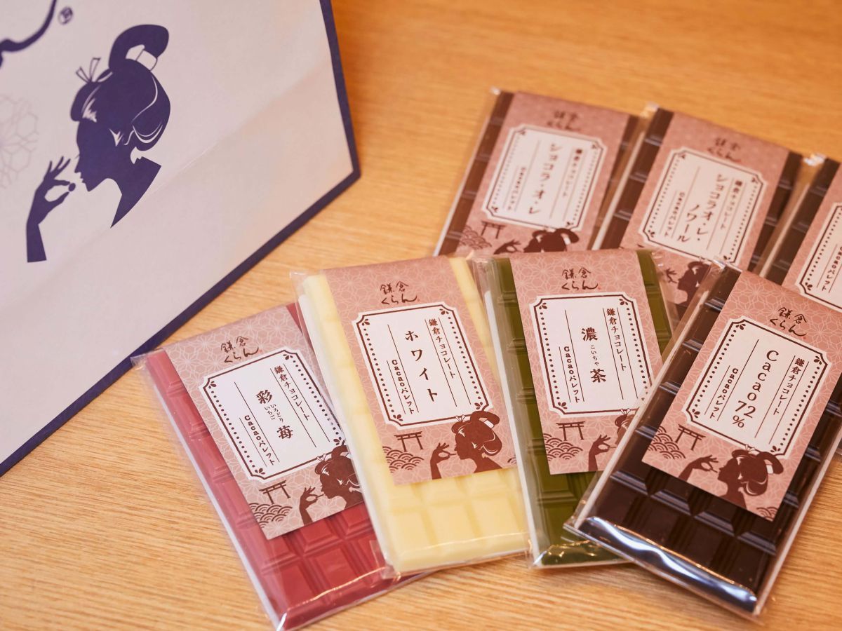 「Cacaoパレット（カカオ系）」1枚216円、「Cacaoパレット（アールグレイ・ホワイト・彩苺）」1枚238円