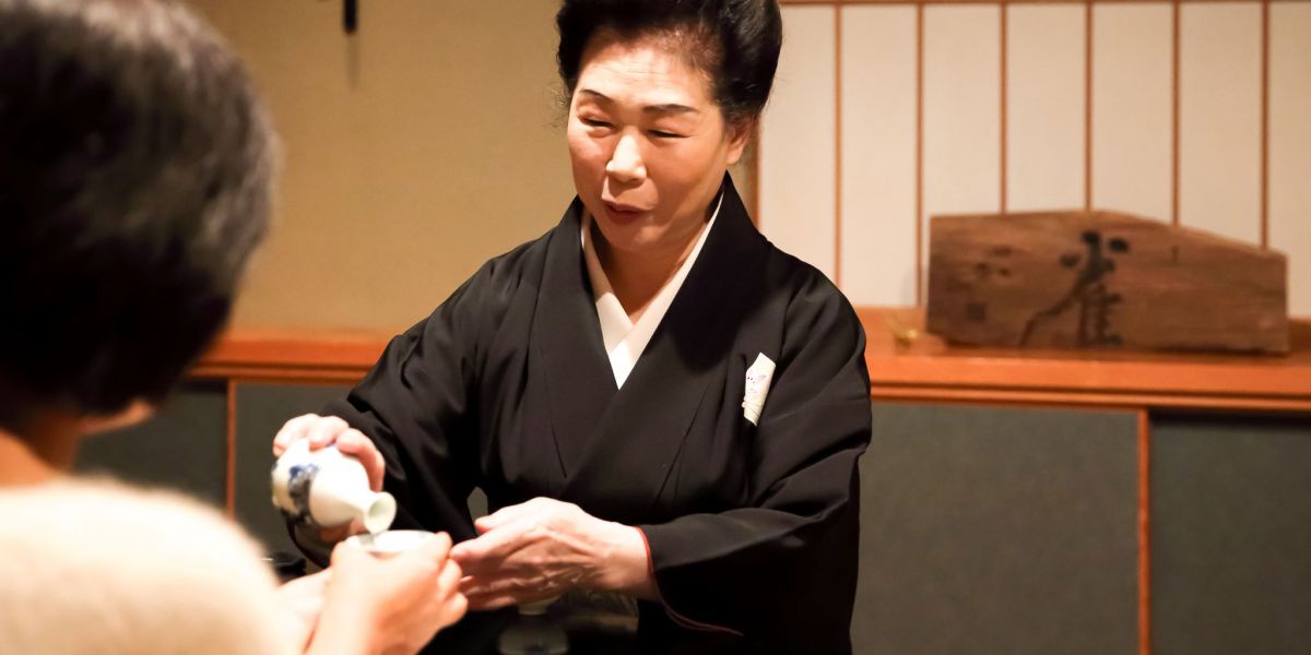 【金沢で体験】ひがし茶屋街「雀」で一見さんOKのお座敷を体験!