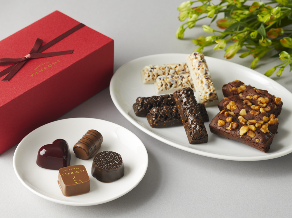 パティスリー キハチ「ショコラアソルティ」 7種13個入 2376円