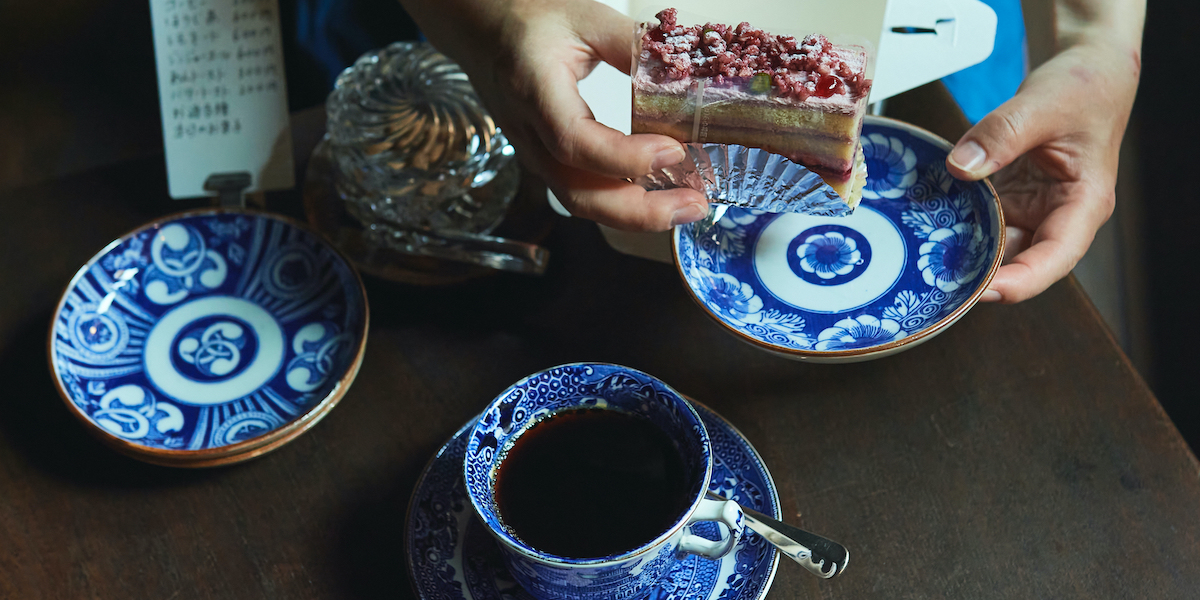 京都の古民家ギャラリーカフェ「好文舎」は、あるお店のケーキも持ち込める路地奥の隠れ家