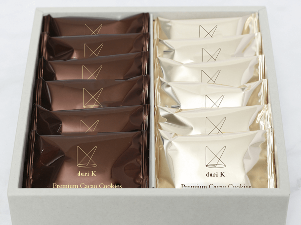 「カカオサンドクッキー」12枚入り 2592円