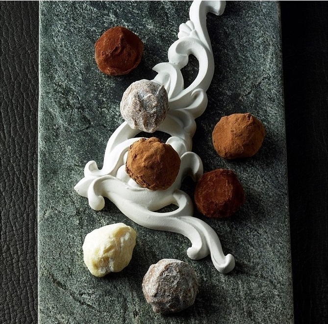 イヴァン・ヴァレンティン「イヴァントリュフ」（12個入）6687 円