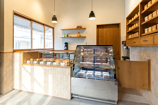 大阪・堀江に「ボーノベーカリ」がオープン。“究極のふわもち食パン”を食べてみて!