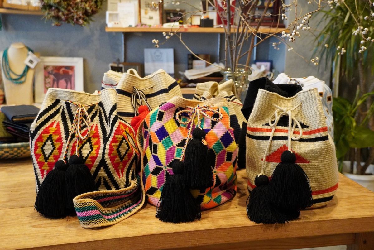 ワユー族のバッグ9310円～