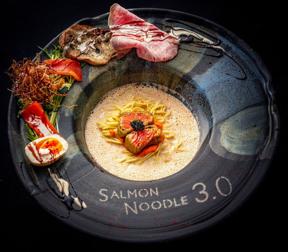 サーモンnoodle3.0 神楽坂 フレンチ フレンチシェフ サーモン ラーメン 専門店 東京グルメ