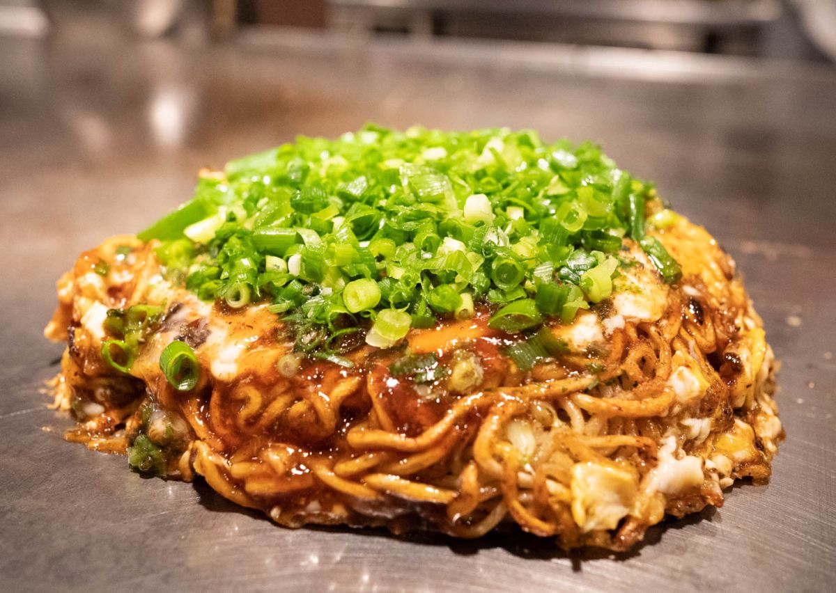 こひなた焼き（豚肉・卵・イカ天・ネギ）　1,000円（税込）