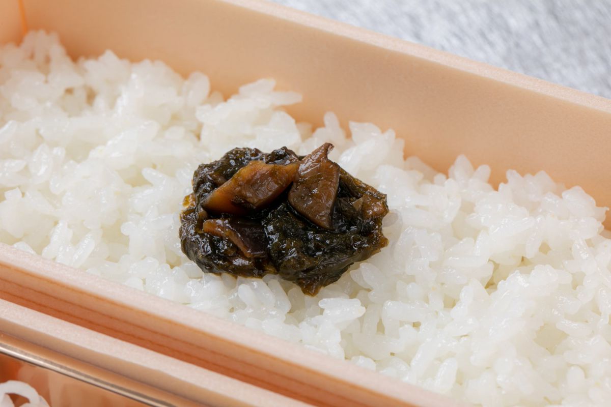 しいたけのりの乗ったごはん