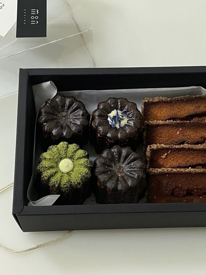 Sweet box(原味可麗露NT$95、薰衣草可麗露NT$105、抹茶可麗露NT$105、太妃糖費南雪NT$70)