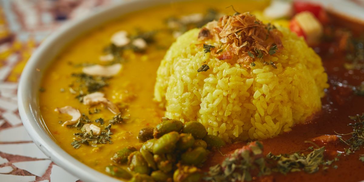 チャイとスパイスカレーが絶品のレジェンドカフェ「カンテ グランデ 中津本店」【大阪ごはんカフェ#20】