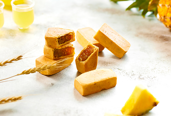 日本初!大阪・南森町の台湾菓子専門店「万華(ばんか)」で焼きたてアツアツのパイナップルケーキ&台湾カステラをパクリ