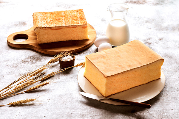 日本初！大阪・南森町の台湾菓子専門店「万華（ばんか）」で焼きたてアツアツのパイナップルケーキ＆台湾カステラをパクリ