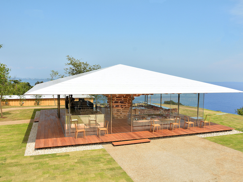 海と空を見晴らすカフェ「COEDA HOUSE（コエダ ハウス）」