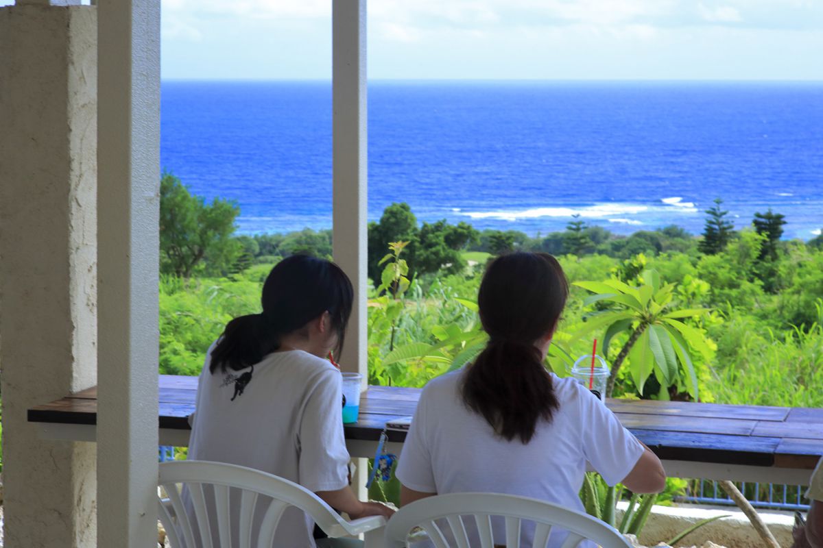 島cafe とぅんからや　テラス席