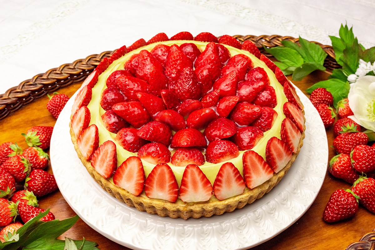 「フレジエのタルト ～ピスタチオ風味～」ホール（25cm)1万800円 