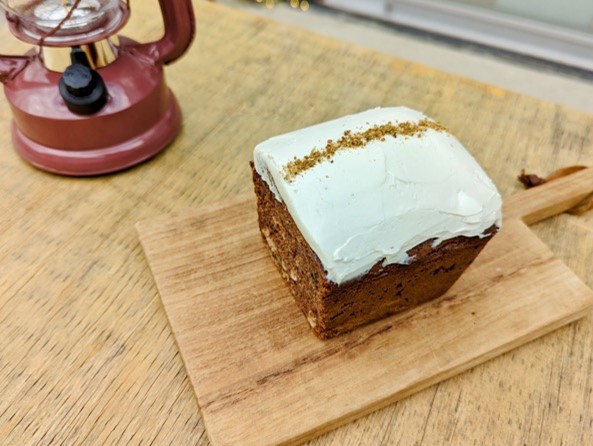 「スパイシーキャロットケーキ」450円