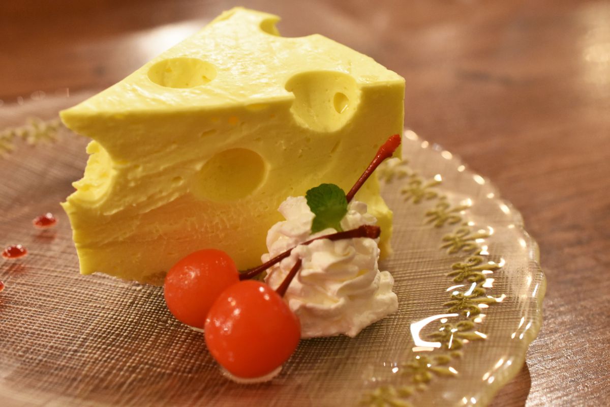 「まるでチ〜ズ！なチーズケーキ」748円