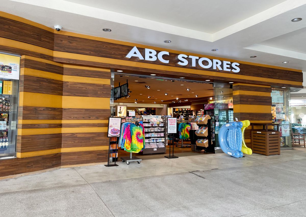 最大規模の大きさを誇るインペリアルホテル下の38号店