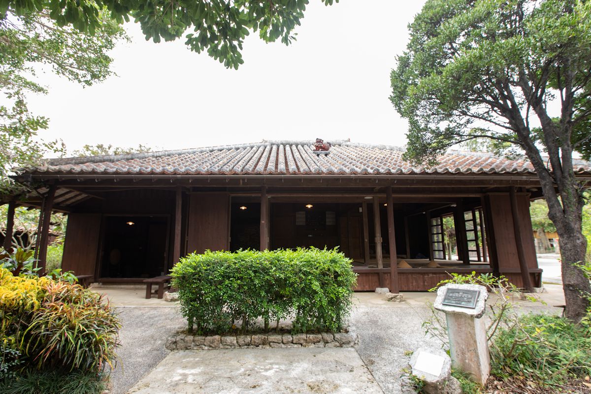 昭和9年（1934）に建てられた旧上里家住宅は国の登録有形文化財