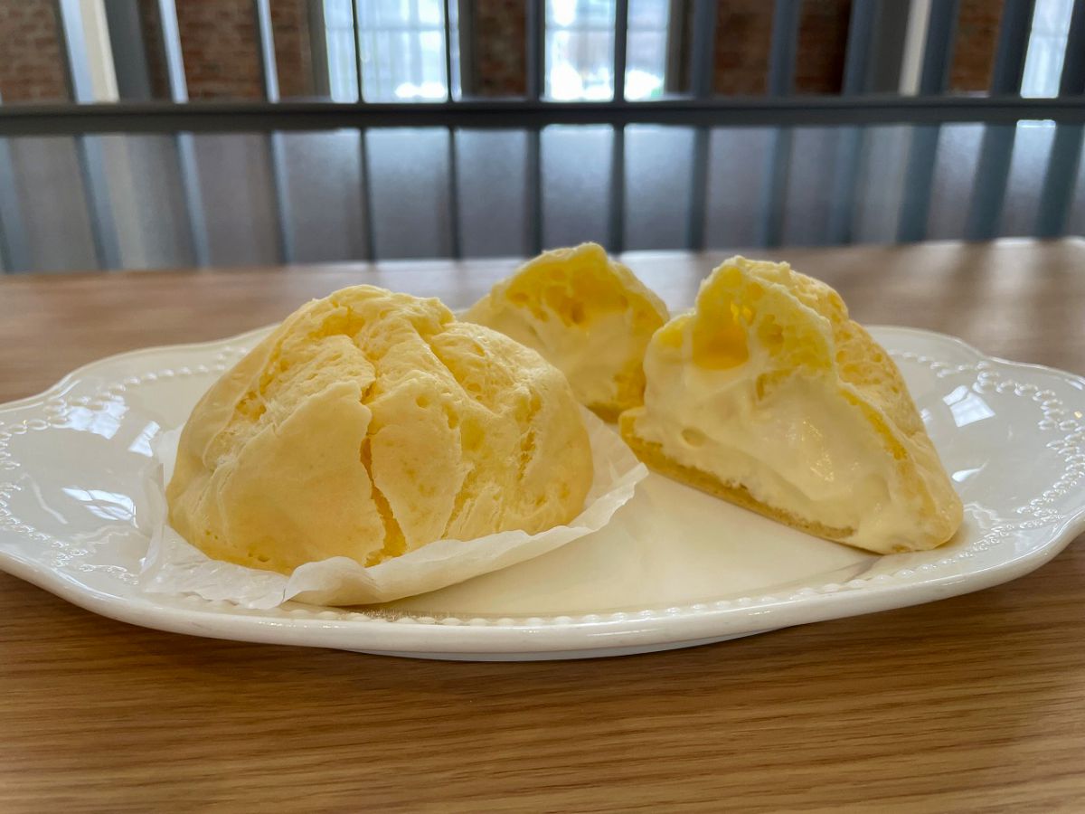 ほんのり塩味で男性にも人気が高いちぎりシュー「ビスコッティ」1個197円