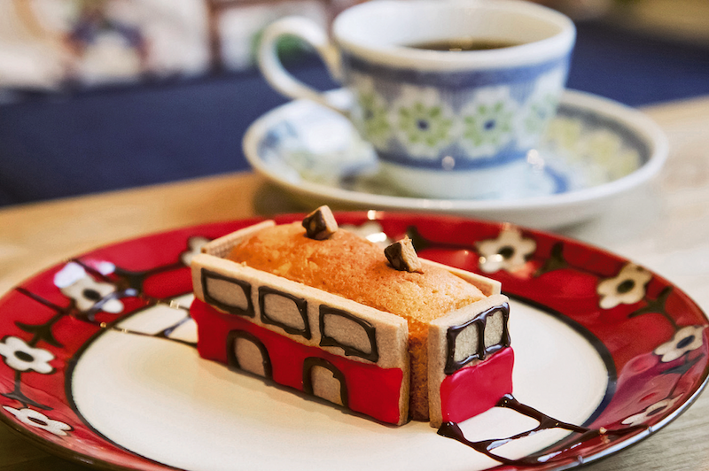 「トコトコ登山電車のケーキ」540円は皿の上を走りだしそうな可愛らしさ