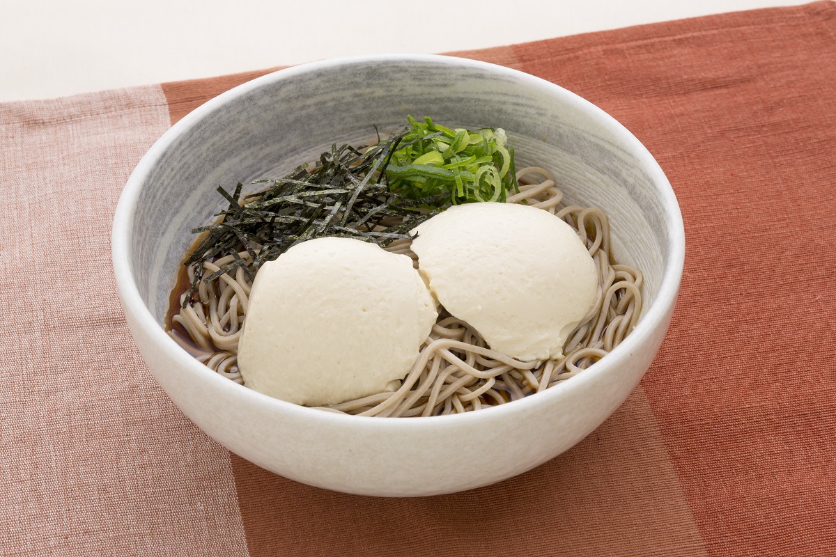 「おぼろ豆冨そば　990円」なら人気メニューのおぼろ豆腐もお蕎麦も両方楽しめます
