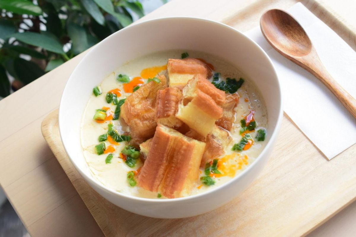 鹹豆漿650円  油篠（台湾式揚げパン）200円