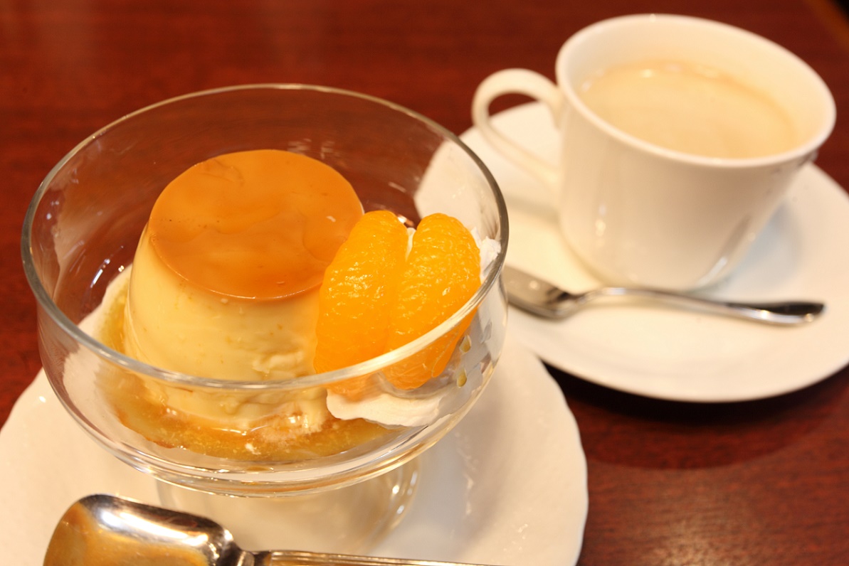 大阪 梅田の王道レトロ純喫茶 喫茶サンシャイン 名物プリン ホットケーキほか 創業50周年記念カレーも るるぶ More 大阪 梅田の王道レトロ純喫茶 喫茶サンシャイン 名物プリン ホットケーキほか 創業50周年記念カレーも るるぶ More
