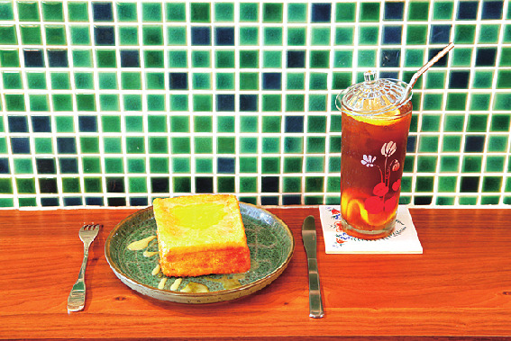 西多士NT$150、港式檸檬茶NT$150