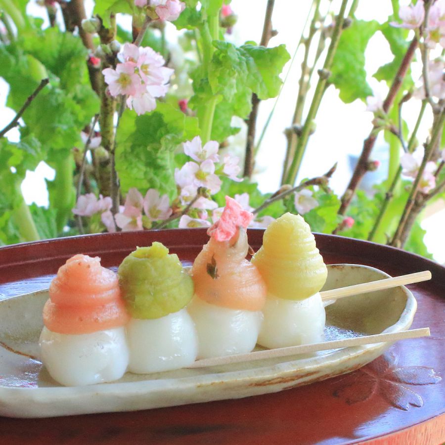 三溪園茶寮《期間限定》「春恋だんご」300円