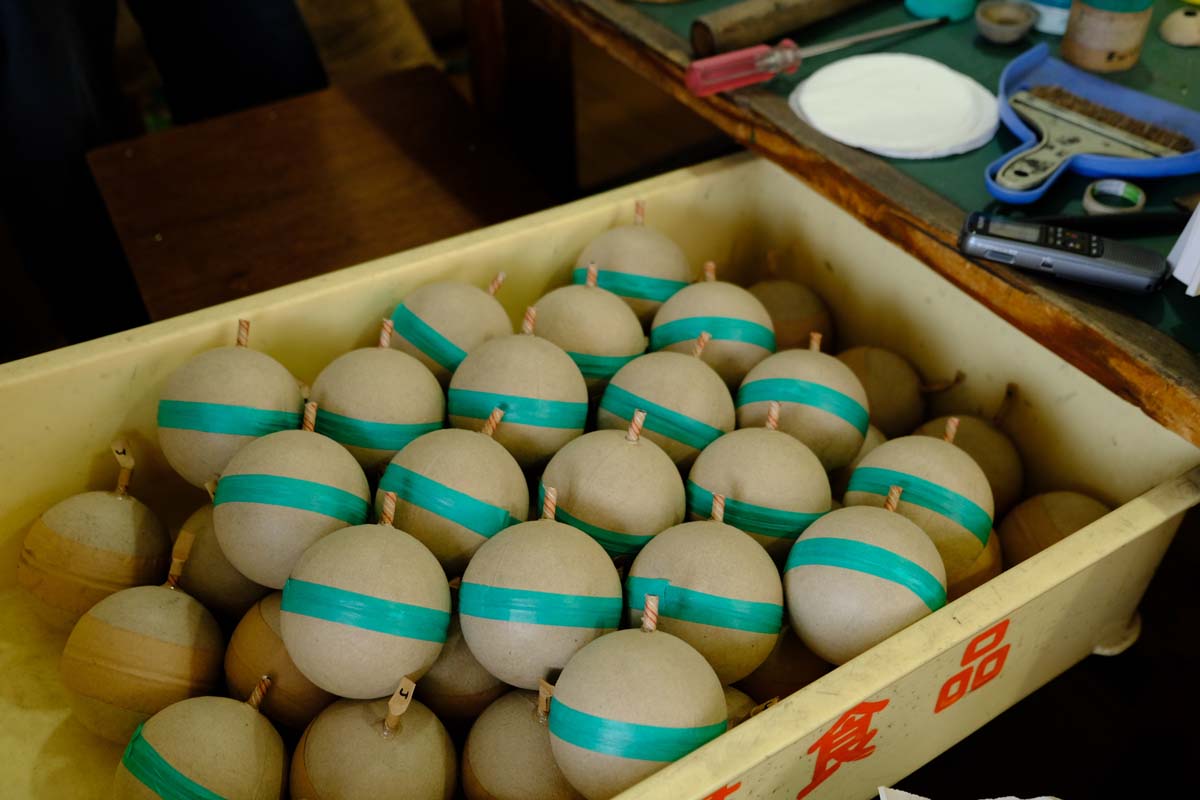 3号玉の花火。ひとつひとつ手作業で造られている