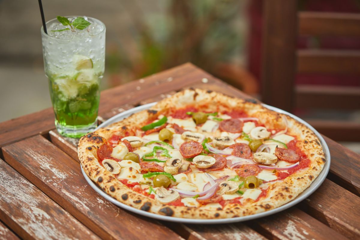 パンチョミックス1550円とアップルミントソーダ550円