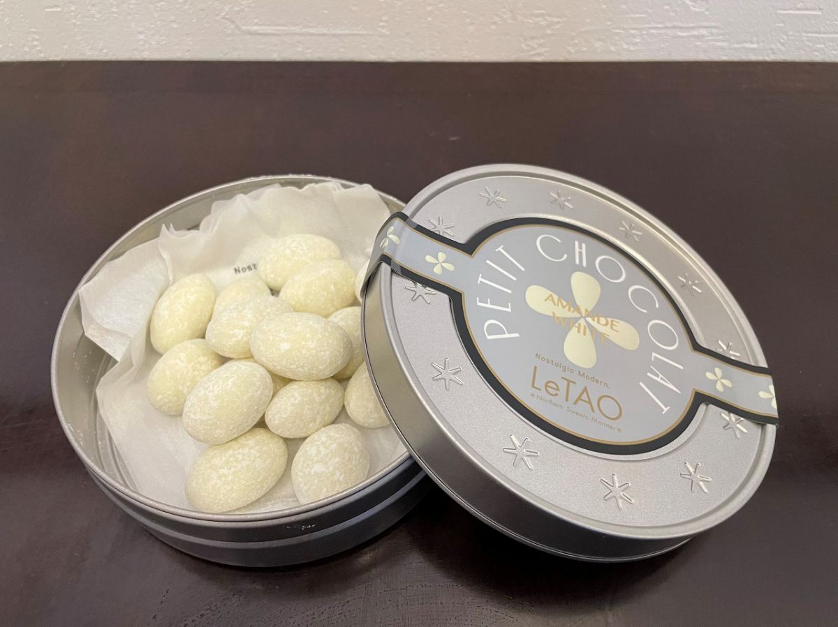 「プチショコラ アマンドホワイト」1缶864円