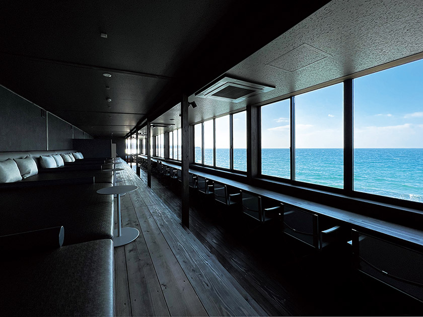 淡路島の西海岸にレストラン＆バー「Long」が誕生。オーシャンビューと異国グルメで心はリゾート気分！