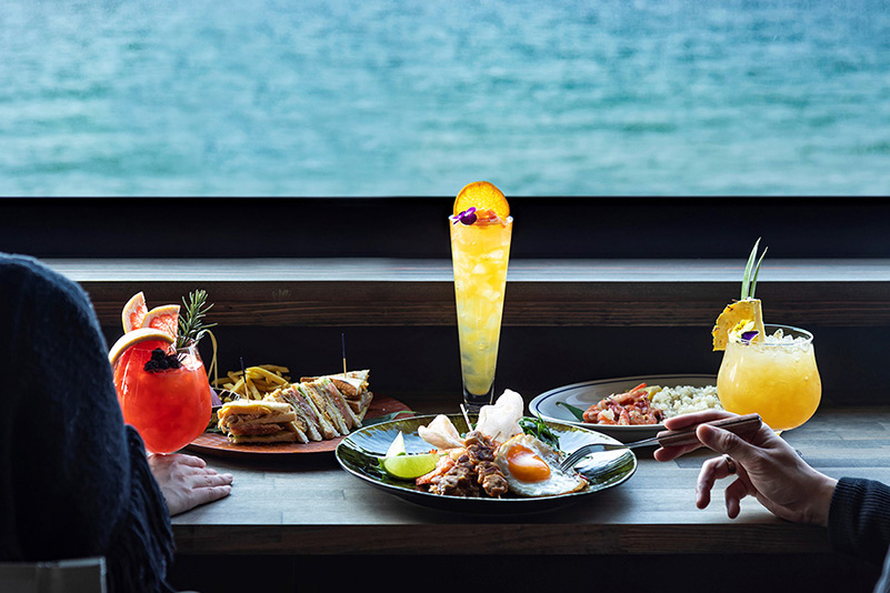 淡路島の西海岸にレストラン＆バー「Long」が誕生。オーシャンビューと異国グルメで心はリゾート気分！